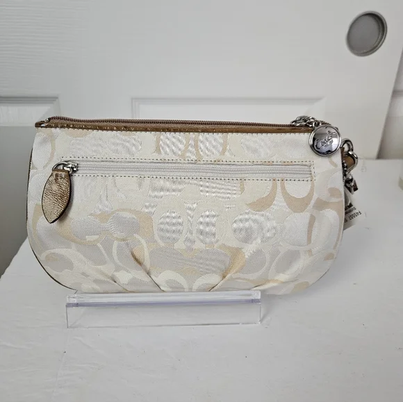 Coach NWT Soho Optic Wristlet - Picture 3 of 8